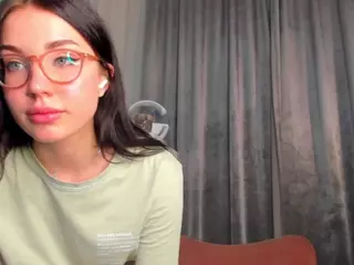 TaiteFarlow's Live Sex Cam Show