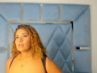 adelleasm's Live Sex Cam Show