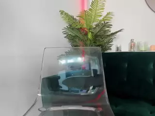 hazel-lovee's Live Sex Cam Show