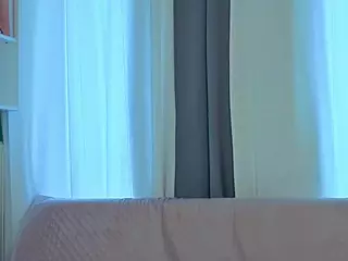 JulianaHence's Live Sex Cam Show