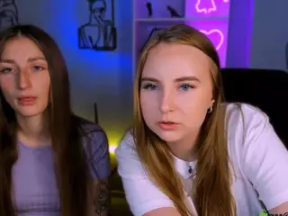 kiana-vin's Live Sex Cam Show