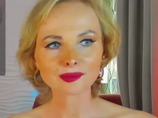 SandraKind's Live Sex Cam Show