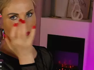 SandraKind's Live Sex Cam Show