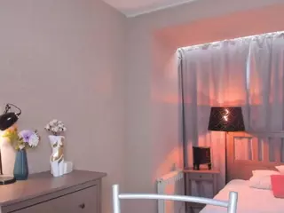 Synne-g1ows's Live Sex Cam Show