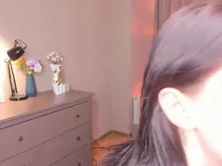 Synne-g1ows's Live Sex Cam Show