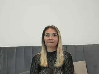 BlondyAnnia's Live Sex Cam Show