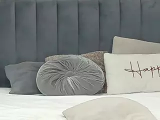BlondyAnnia's Live Sex Cam Show