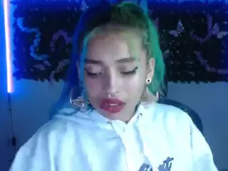 Cristalraven's Live Sex Cam Show