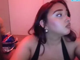 nikkigg003's Live Sex Cam Show