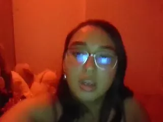 nikkigg003's Live Sex Cam Show