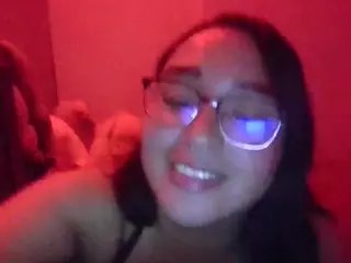 nikkigg003's Live Sex Cam Show