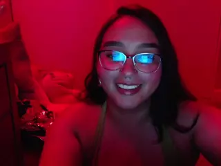 nikkigg003's Live Sex Cam Show
