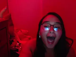 nikkigg003's Live Sex Cam Show