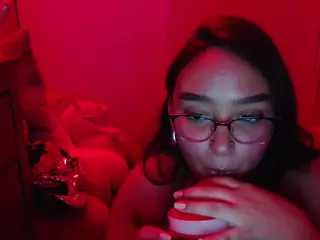 nikkigg003's Live Sex Cam Show