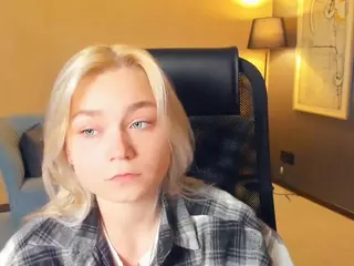 AlodiaBucker's Live Sex Cam Show
