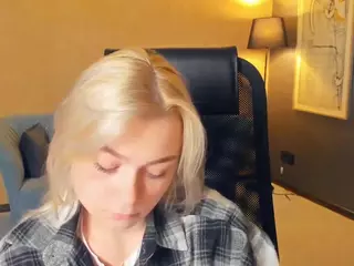 AlodiaBucker's Live Sex Cam Show