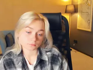 AlodiaBucker's Live Sex Cam Show