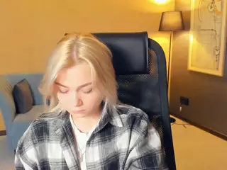 AlodiaBucker's Live Sex Cam Show