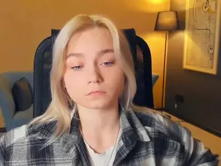 AlodiaBucker's Live Sex Cam Show
