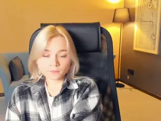 AlodiaBucker's Live Sex Cam Show