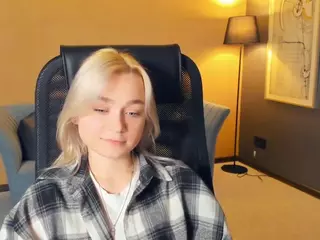 AlodiaBucker's Live Sex Cam Show