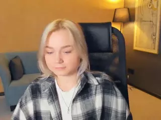 AlodiaBucker's Live Sex Cam Show
