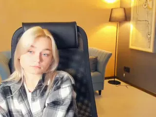 AlodiaBucker's Live Sex Cam Show