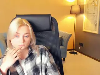 AlodiaBucker's Live Sex Cam Show