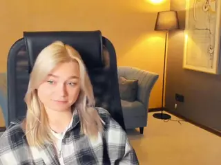AlodiaBucker's Live Sex Cam Show