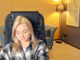 AlodiaBucker's Live Sex Cam Show