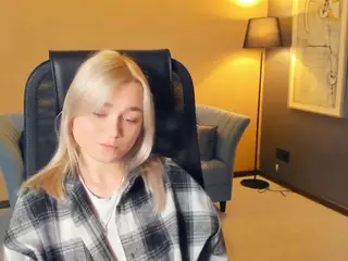 AlodiaBucker's Live Sex Cam Show