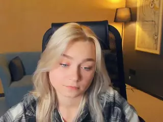 AlodiaBucker's Live Sex Cam Show