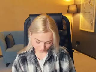 AlodiaBucker's Live Sex Cam Show