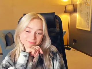AlodiaBucker's Live Sex Cam Show