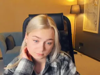 AlodiaBucker's Live Sex Cam Show