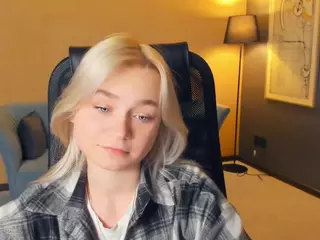 AlodiaBucker's Live Sex Cam Show