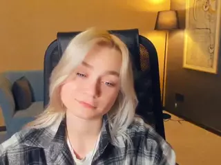 AlodiaBucker's Live Sex Cam Show