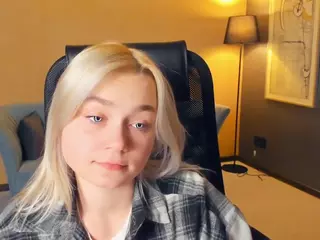 AlodiaBucker's Live Sex Cam Show