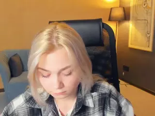 AlodiaBucker's Live Sex Cam Show