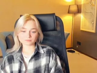 AlodiaBucker's Live Sex Cam Show