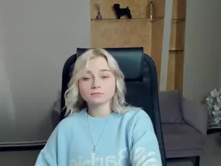 AlodiaBucker's Live Sex Cam Show