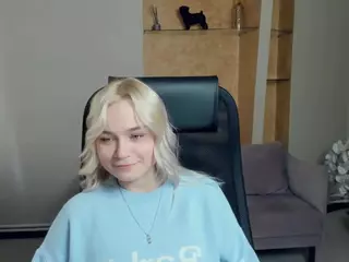 AlodiaBucker's Live Sex Cam Show
