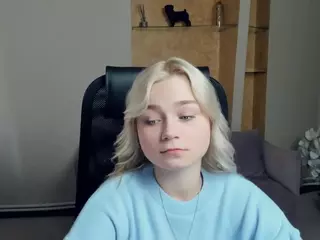 AlodiaBucker's Live Sex Cam Show