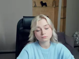 AlodiaBucker's Live Sex Cam Show