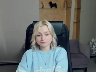 AlodiaBucker's Live Sex Cam Show