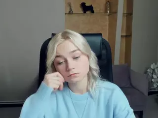 AlodiaBucker's Live Sex Cam Show