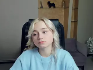 AlodiaBucker's Live Sex Cam Show