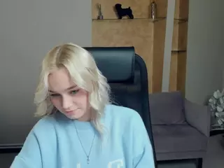 AlodiaBucker's Live Sex Cam Show