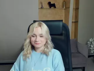AlodiaBucker's Live Sex Cam Show