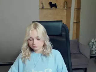 AlodiaBucker's Live Sex Cam Show